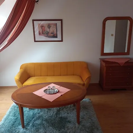 Scarlet Guest house 3*