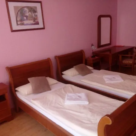 Scarlet Guest house Trencin